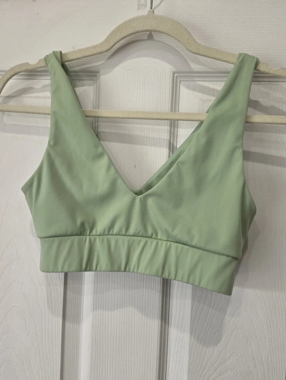 Daily Drills V-Neck Bra Size Small Mint Green